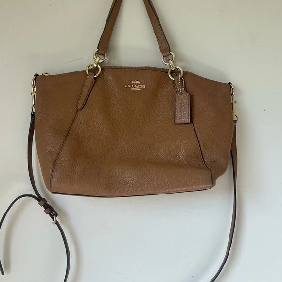 Coach Tan Leather Shoulder Bag - Picture 3 of 8